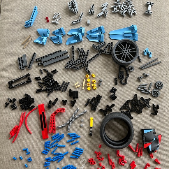 LEGO Technic Street Motorcycle set - Picture 3 of 6